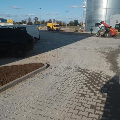 Ukladanie Kostki Brukowej W Kielcach 110