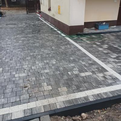 Ukladanie Kostki Brukowej W Kielcach 29