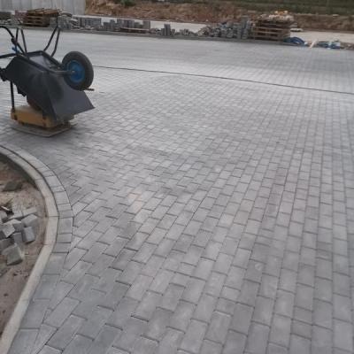 Ukladanie Kostki Brukowej W Kielcach 91